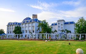 Taj Gandhinagar Resort & Spa 5*